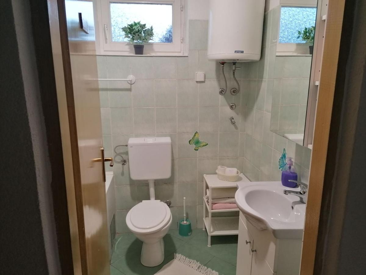 Apartment And Rooms Nevenka Poljanak Luaran gambar