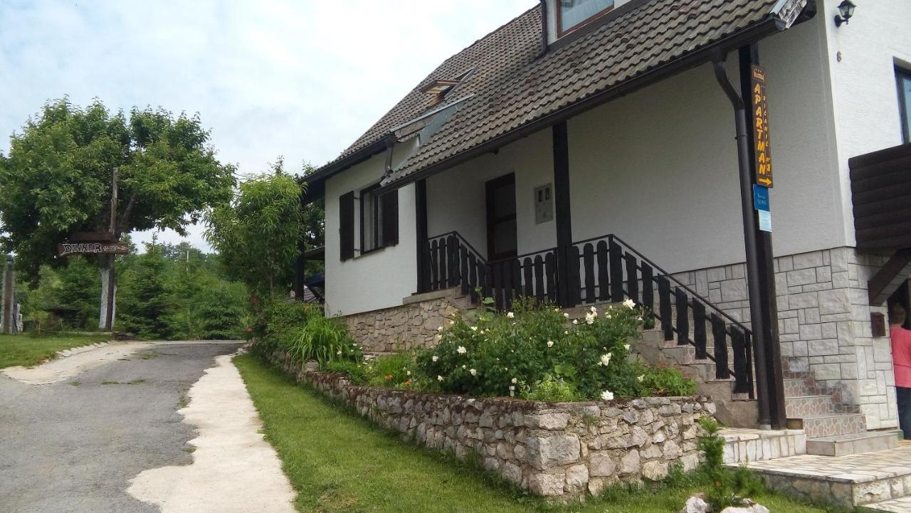 Apartment And Rooms Nevenka Poljanak Luaran gambar